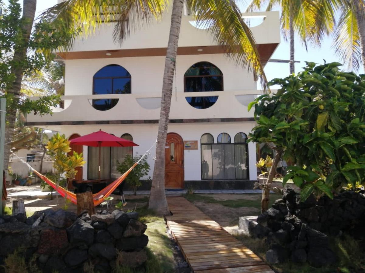Hostal Muro De Las Lagrimas With High Speed Internet Starlink Puerto Villamil Exterior foto