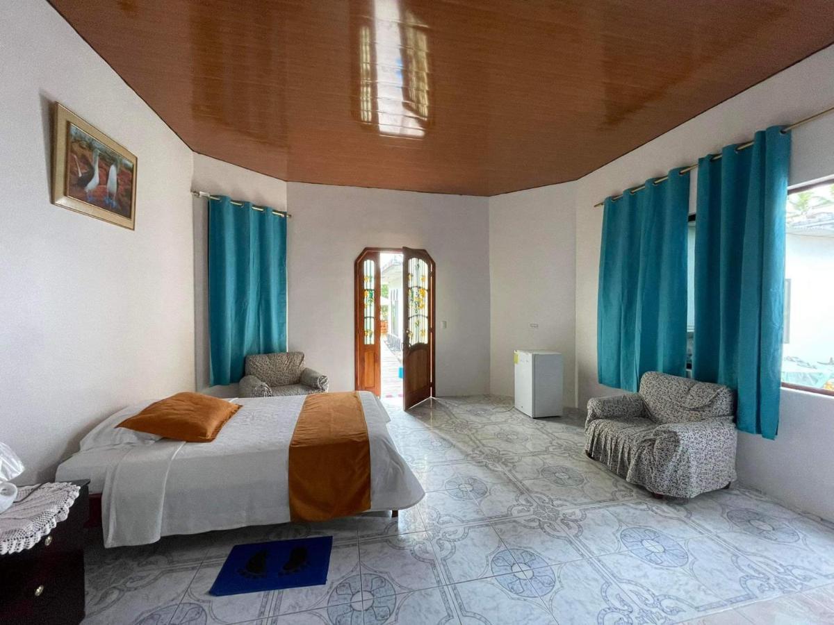 Hostal Muro De Las Lagrimas With High Speed Internet Starlink Puerto Villamil Exterior foto